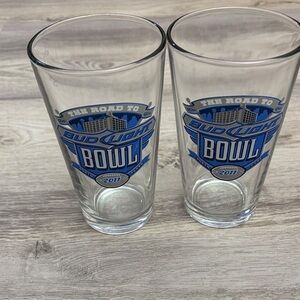 Set of 2 Bud Light "The Road to Bud Light Bowl 2011" North Texas Pint Glass